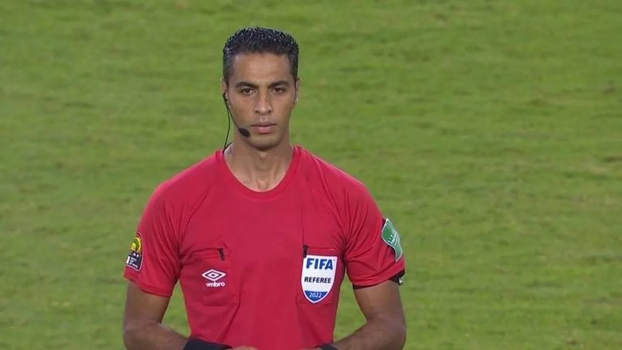 شوبير: أمين عمر اعتذر عن تحكيم مباراة الزمالك وبيراميدز